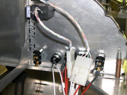 Trim indicatore wiringbehind panel