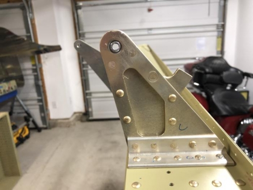 Side view of hinge