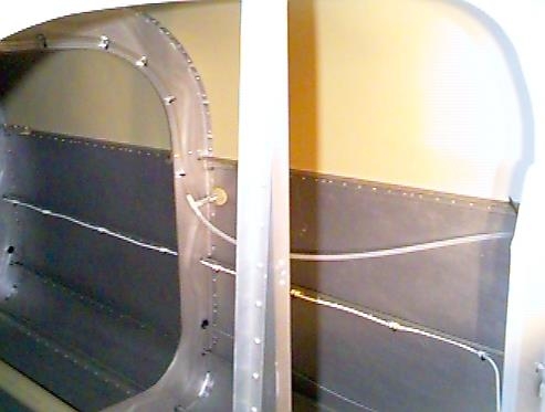 Static port riveted in place anbd tubes run.