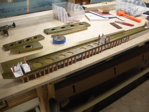 Assembling the VS rear spar