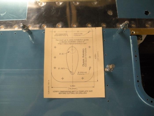 template supplied with the Dynon Pitot tube.
