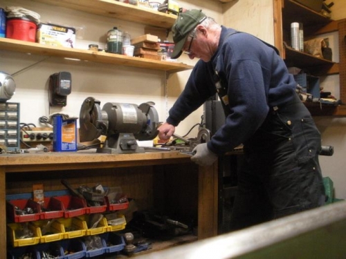 Spar dimpling with the squeezer