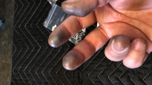 Makes for dirty fingers