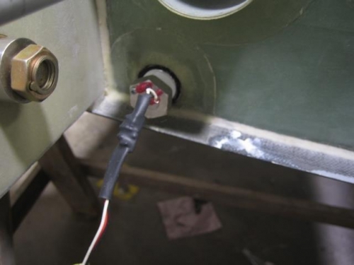 fuel tank probe connector