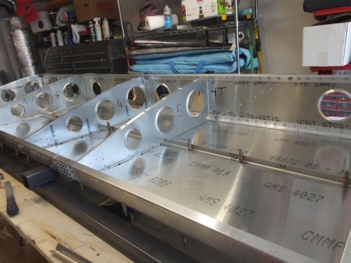 LOWER SKIN MID L SPAR