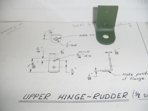 upper rudder hinge  DCN 601-1