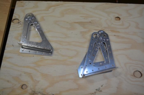 Aileron brackets with counter sink holes (23-112)