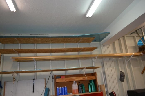 Created a special shelf for the spars (22-093)