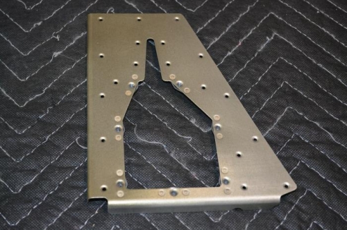 Bottom side of access panel plate (22-116)