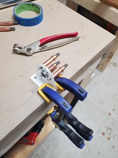 Inboard hinge bracket assy