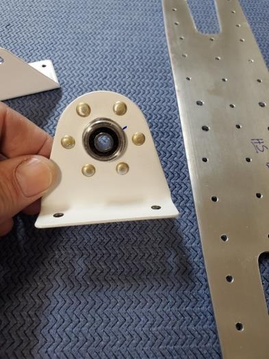 Inboard hinge bracket assy