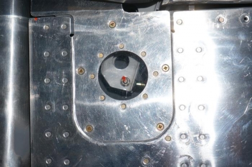 Elevator horn fastener inspection window