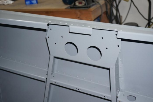 Seat back support plate