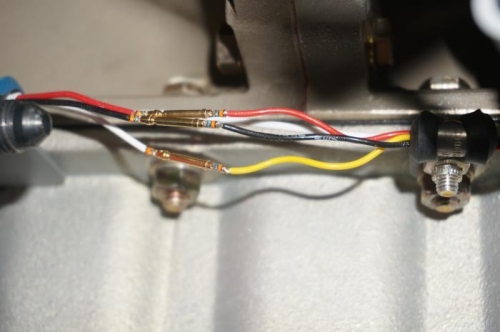 Fuel flow sensor wires