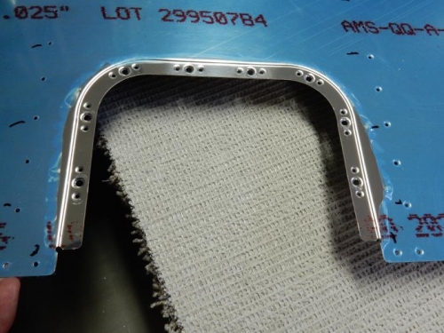 Lower skin aileron access plate