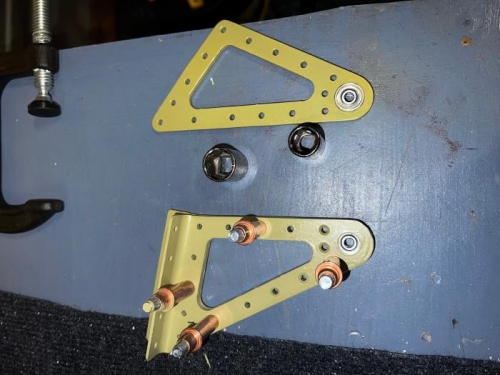 aileron hinge brackets