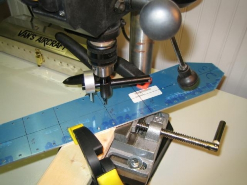 Adjustable hole cutter