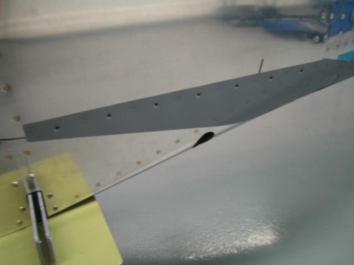 Flap fairing to fuselage area primed