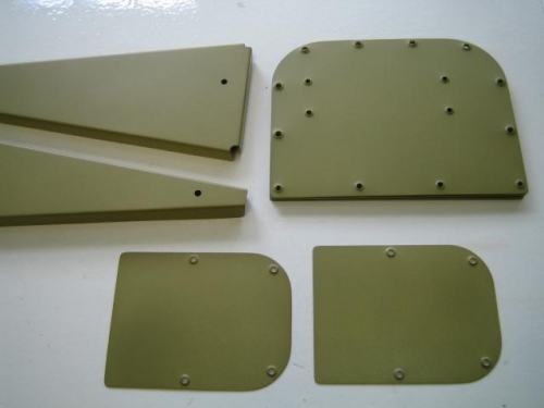 Wing tip supports and access plates