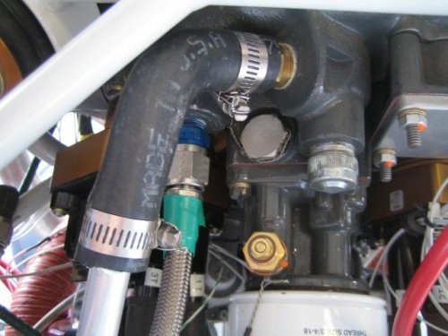 Engine breather tube