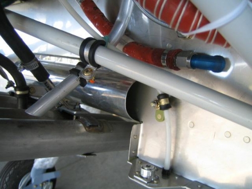 Fuel pump overflow tube
