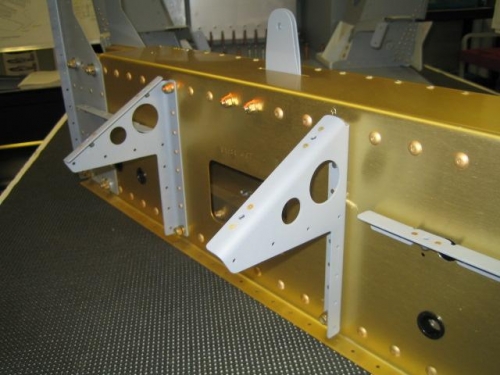 Seat ramp supports