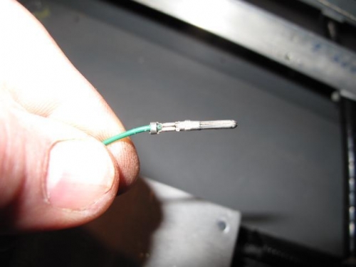 Crimping the conector pins
