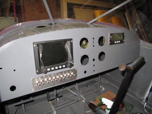 Avionics held in place with 6/32 screws