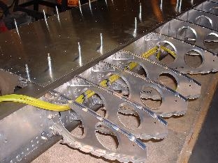 Right wing root end with pitot static line