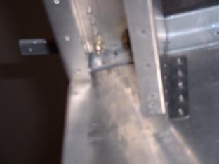 Longeron & horiz & vert attach point