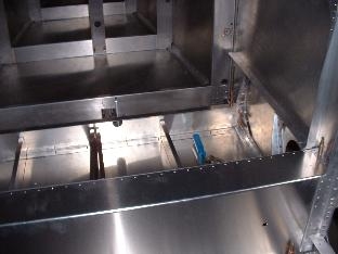 Forward fuse floor area