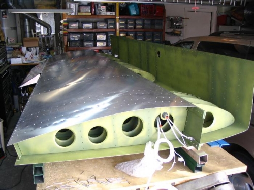Top skin riveted