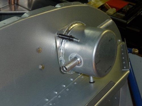 Oil/Air Separator placed and primed