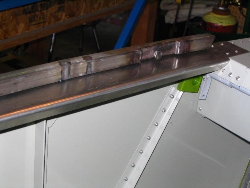 Closer view of the latch stud