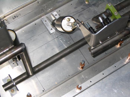 Lateral pedal bearings with bolts and pedal hinges drill to A5