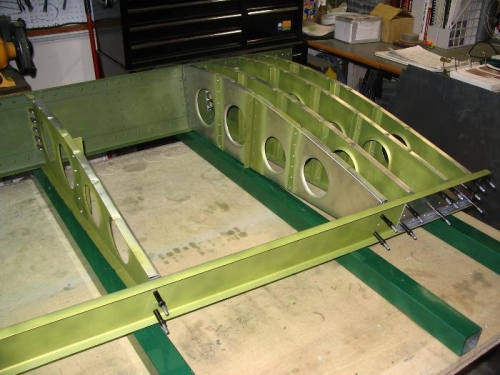 Good view of the root/hinge doublers and the alignment of the first five ribs