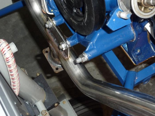 Closer view of the mounting hardware