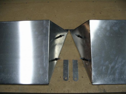 Straight on view of aileron horns and outboard ends