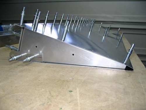 Inboard end with horn in place