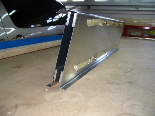 Front side.  Notice the basic angle of incidence that this center spar sets for the OB spars.