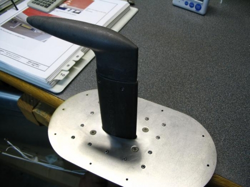 Note dimpled countersink for #8 screws