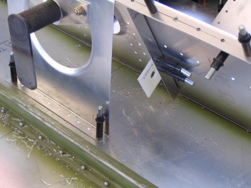 Aileron middle balance fairlead in place