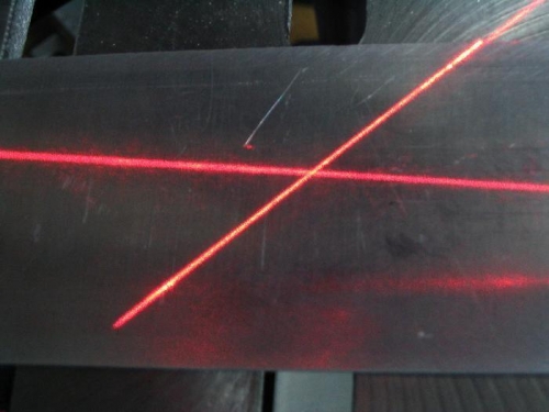 The adjustable laser cross-lines on aluminum