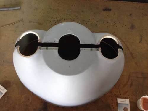 Nose bowl inlets split