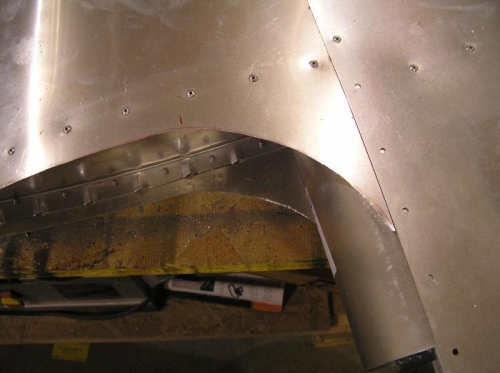 Clearance arc for elevator