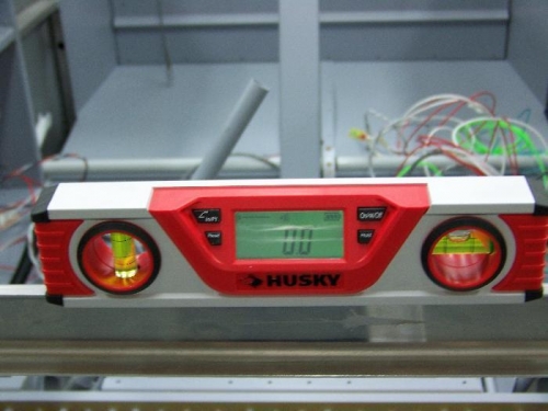 Electronic Level on Front Panel Rail