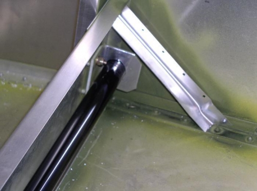 Flap control rod bearing.