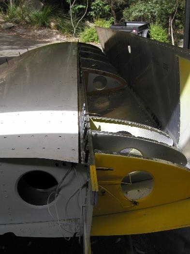 Ready for solid rivets when they arrive, spar is being held together with 3/16 clecos