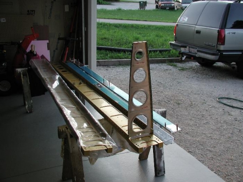 Fitting ribs to spar after fluting.