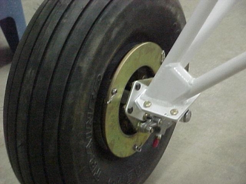 Safety wire of cap screws